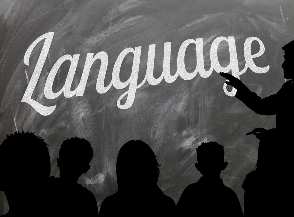 Bilinguismo protegge da Alzheimer