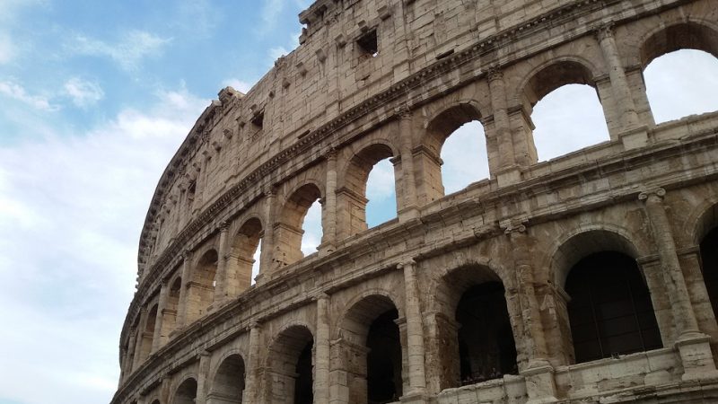 Colosseo: arrestato romano vestito da “centurione” per furto e aggressione