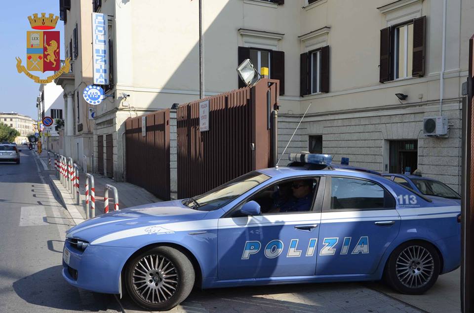 Civitavecchia: arrestato dopo aver minacciato dipendenti di un bar con il coltello