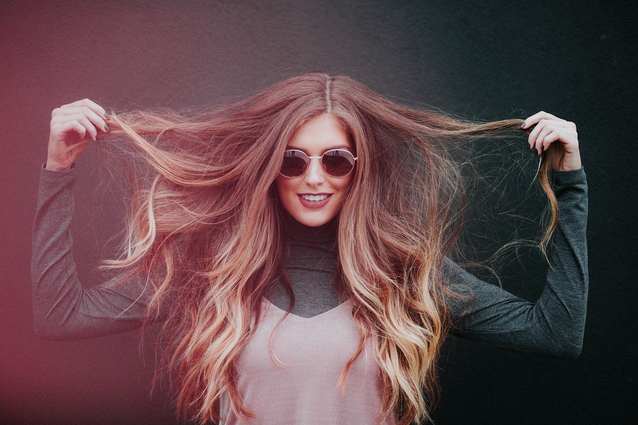 Le acconciature degli anni novanta tornano di moda